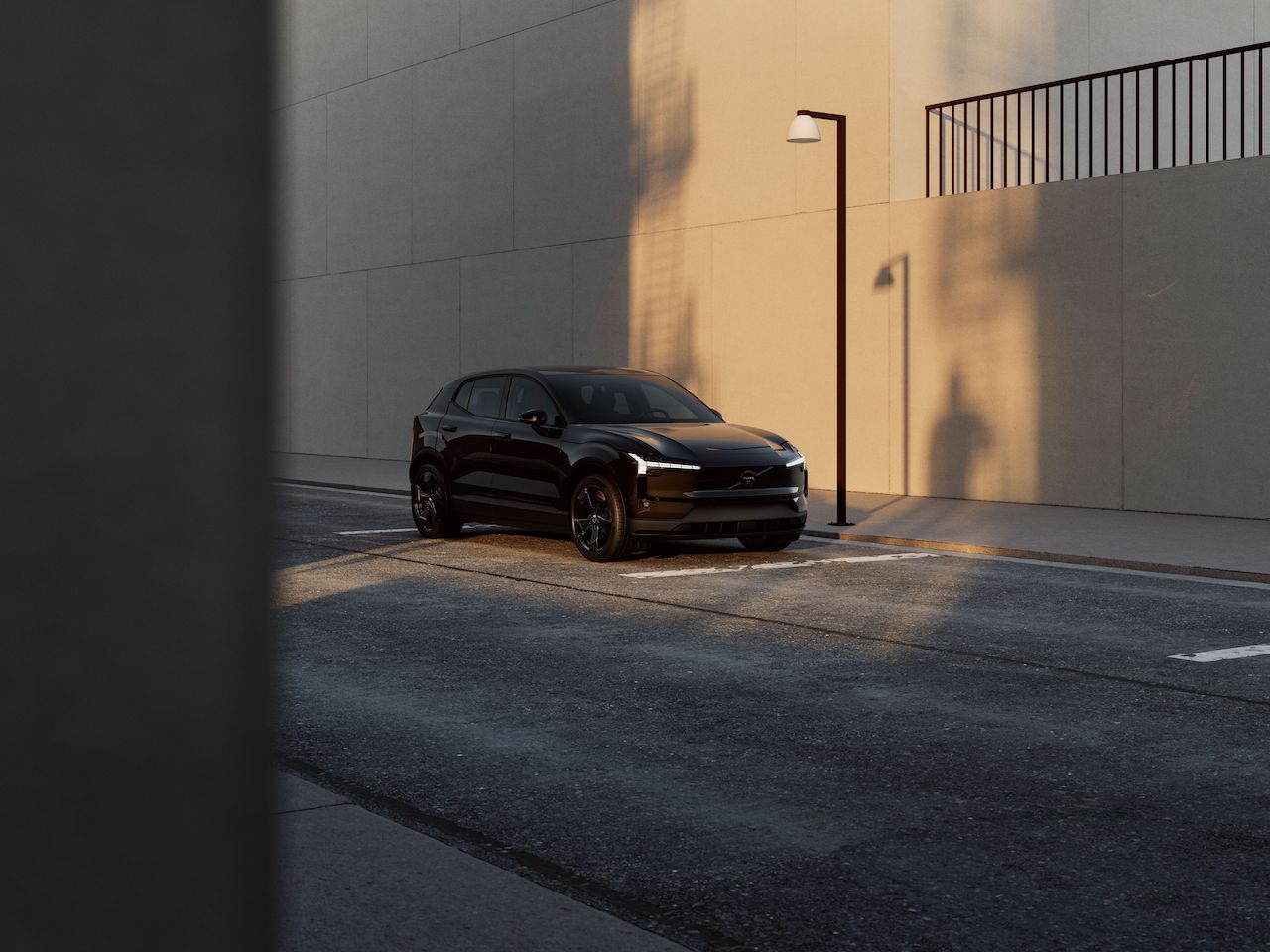 JPG Full-BL416_Exterior_Front3Q_ROW